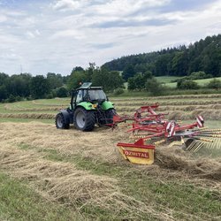 SB-1352 in action on the farm of Mr. Háček