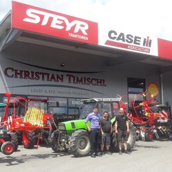 Handover of the OZ-454 tedder and SB-3621 rake to the customer in Sinabelkirchen